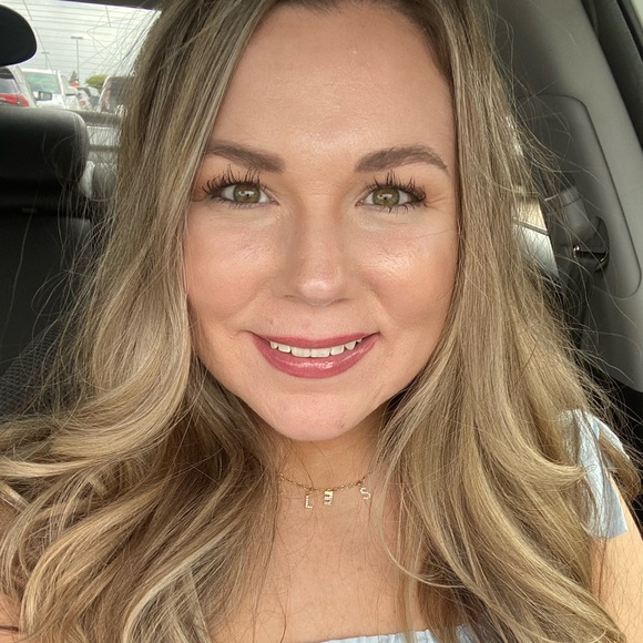 Meet your Posher, Hayley - Picture 3 of 5